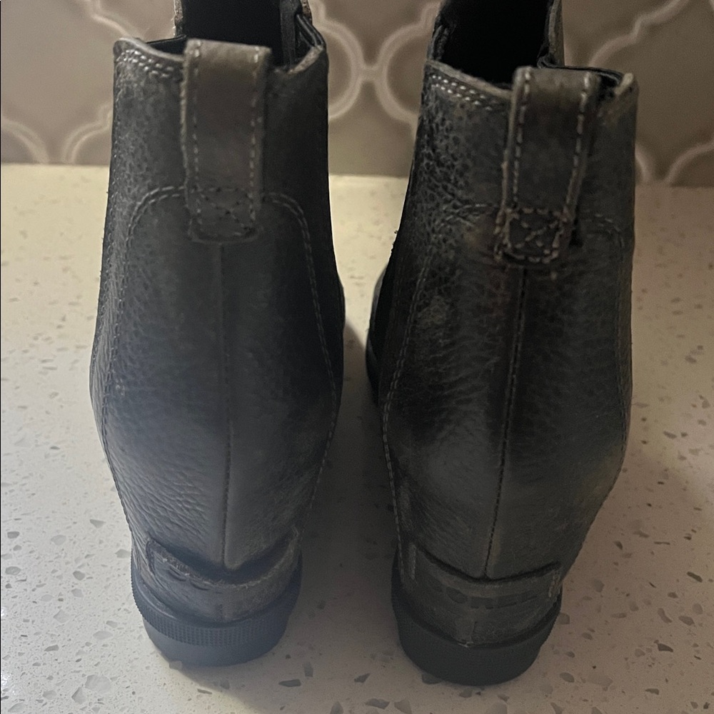 Sorel Black Textured Ankle Boots 8.5 wedge - Picture 2 of 7